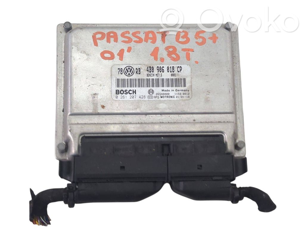 Volkswagen PASSAT B5.5 Engine control unit/module 