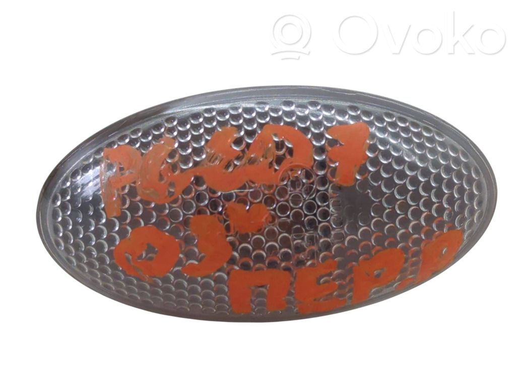 Peugeot 607 Front fender indicator light 