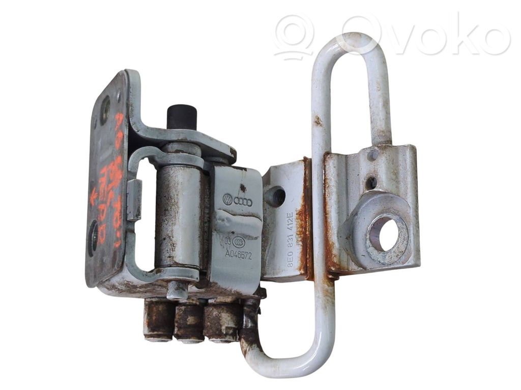 Audi A6 S6 C6 4F Front door lower hinge 