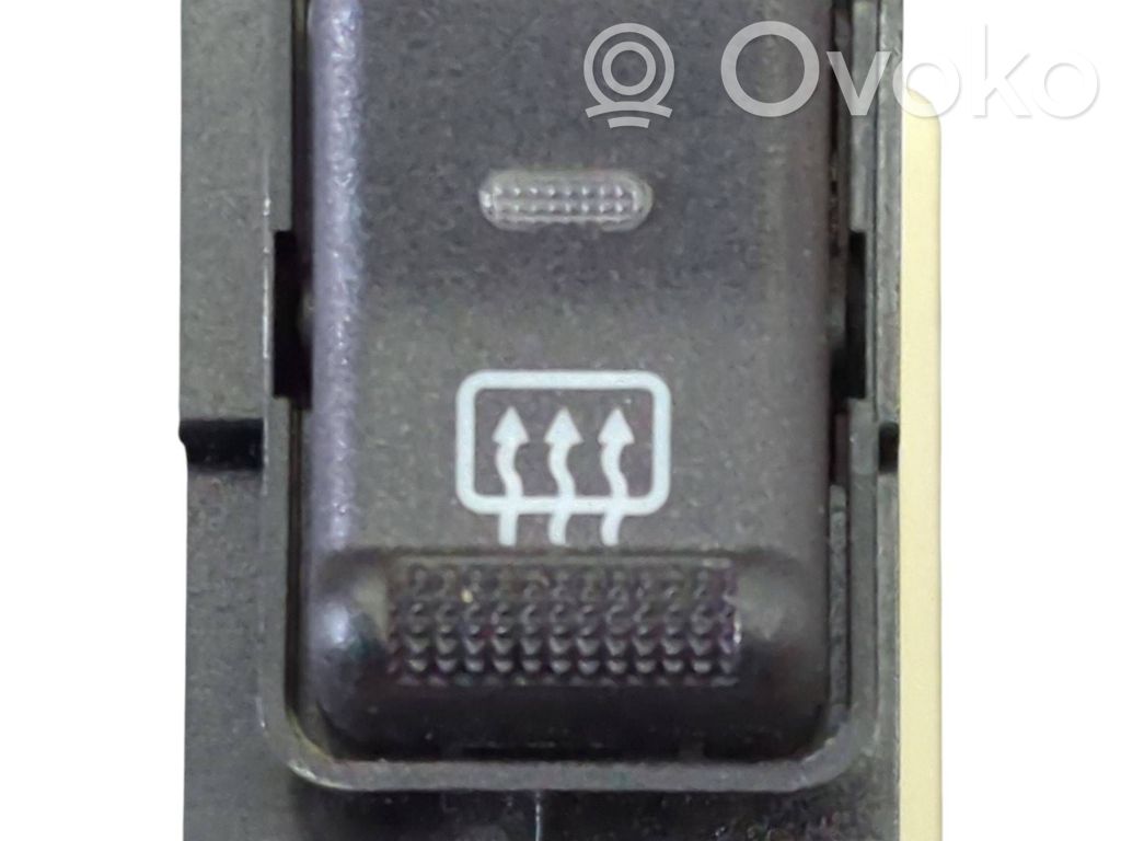 Chrysler PT Cruiser Windscreen/window heater switch 