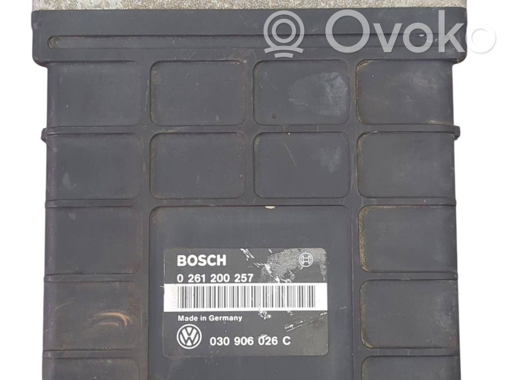 Volkswagen Golf III Engine control unit/module 