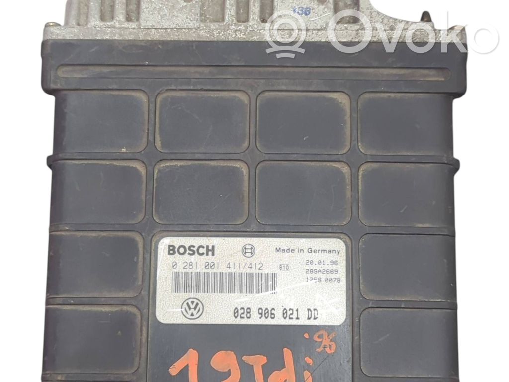 Volkswagen PASSAT B4 Engine control unit/module 
