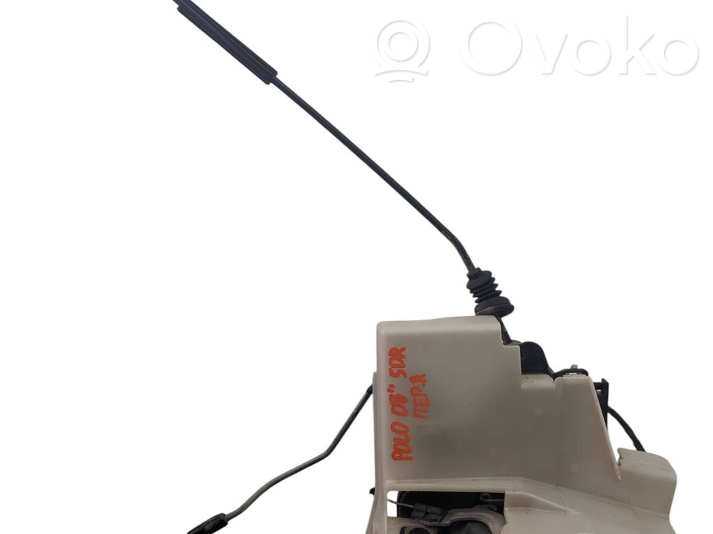 Volkswagen Polo IV 9N3 Serratura portiera anteriore 