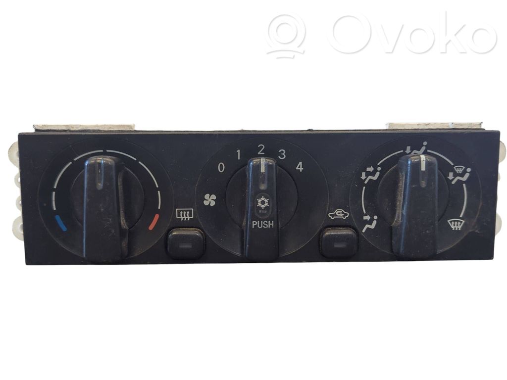 Mitsubishi Space Wagon Climate control unit 