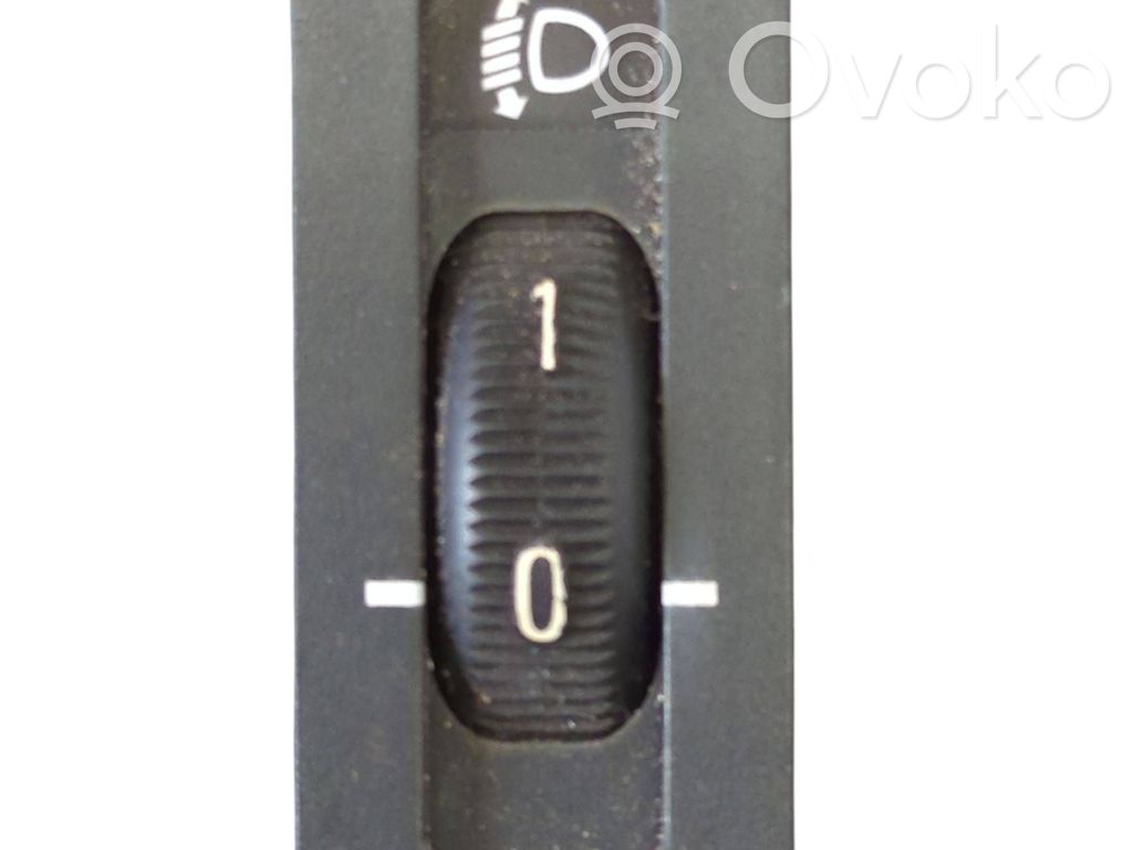 BMW 5 E34 Comutator control nivel faruri 