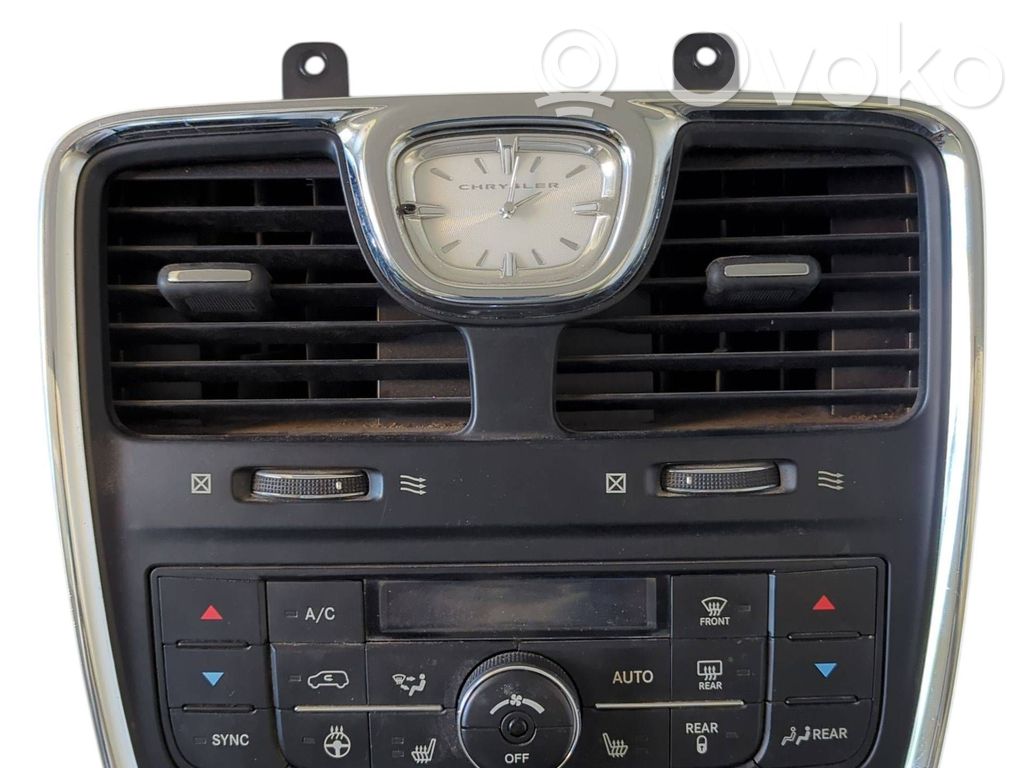 Chrysler Town & Country V Panel klimatyzacji 