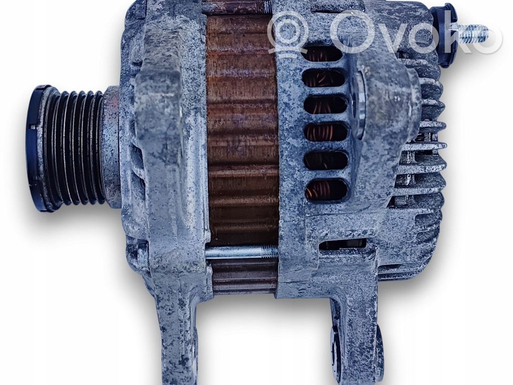 Nissan Juke I F15 Alternator 