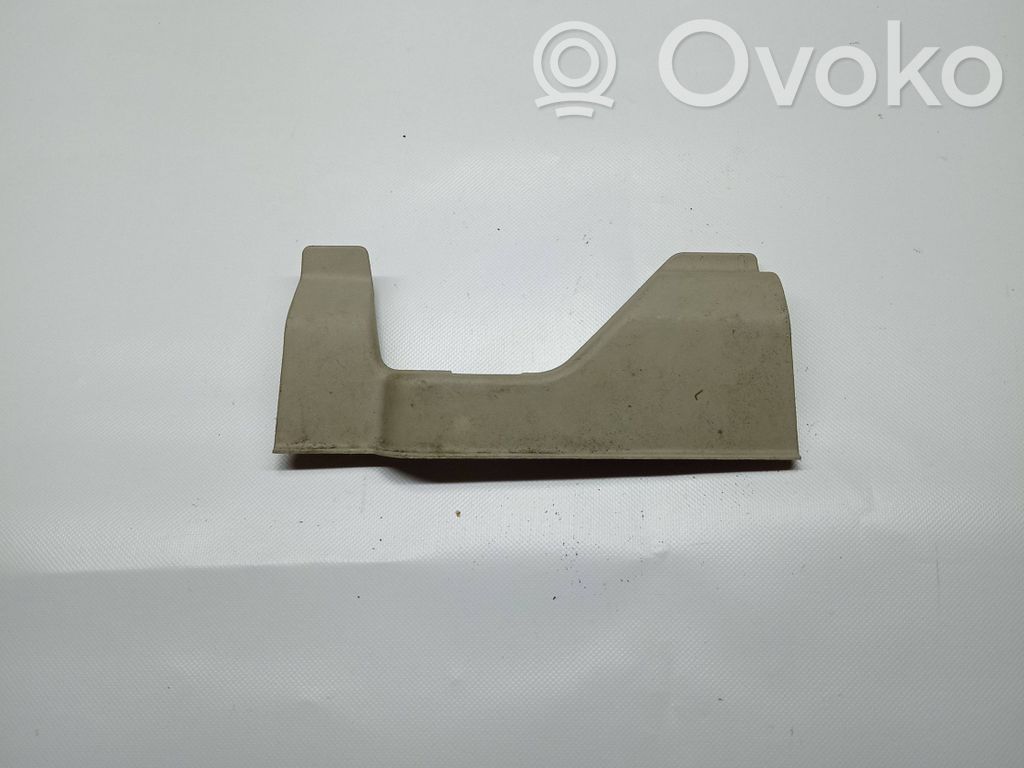 Mitsubishi Outlander Osłona słupka szyby przedniej / A 