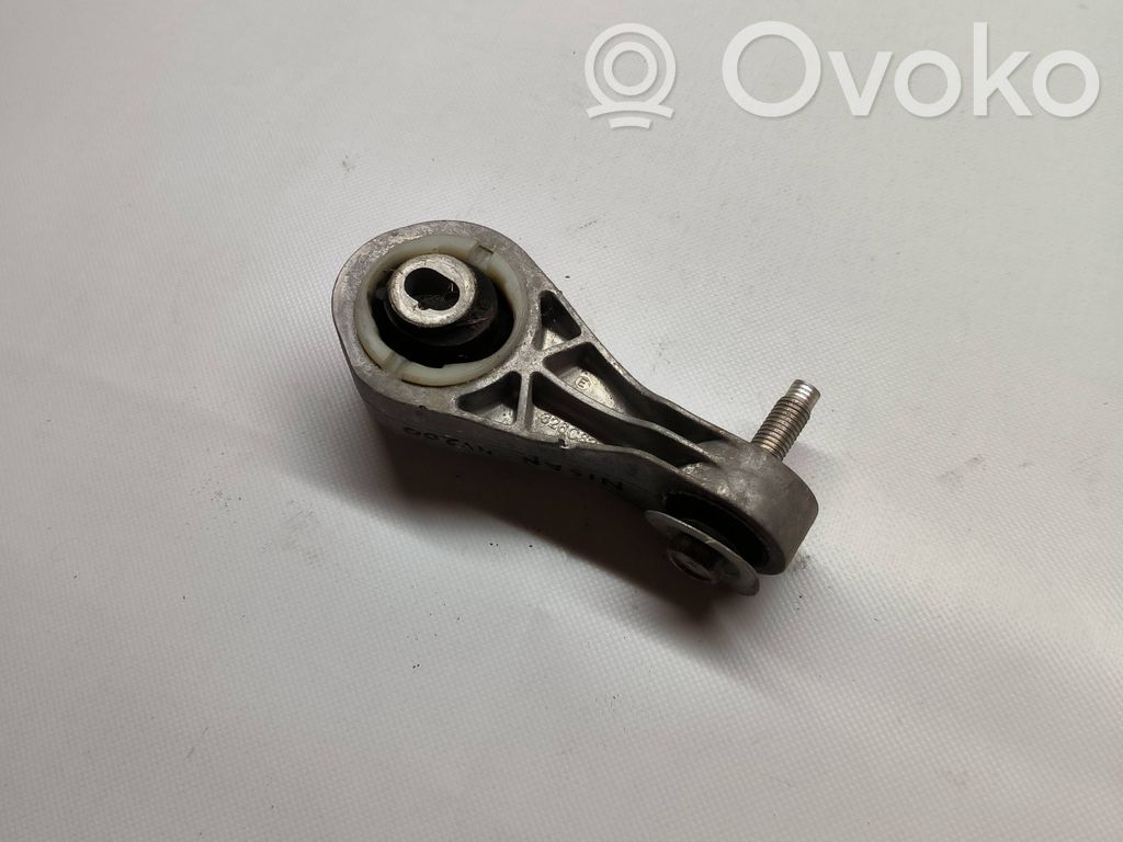 Nissan NV200 Engine mount bracket 