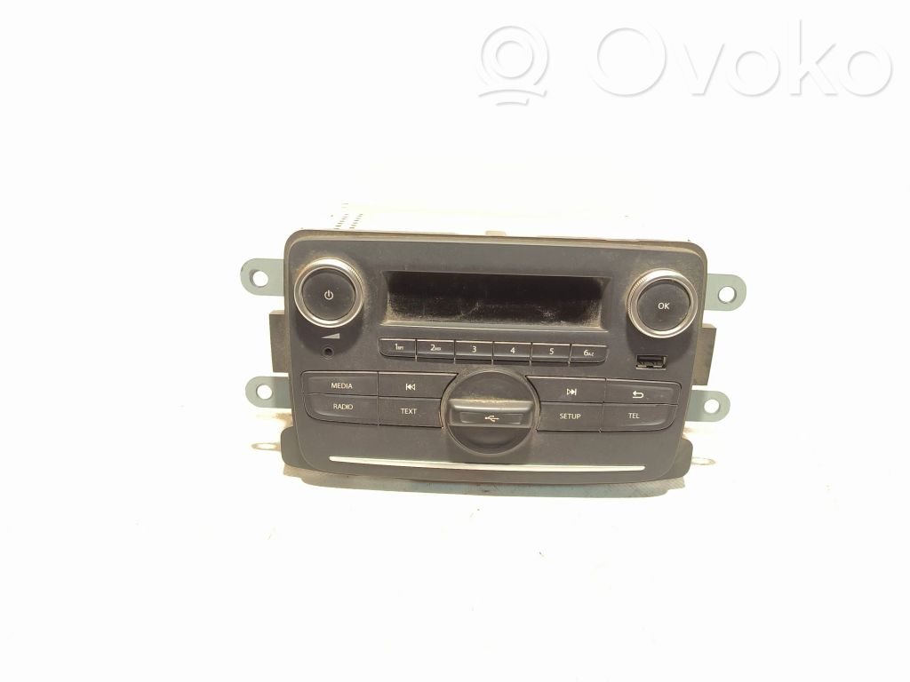 Dacia Duster II Radio/CD/DVD/GPS head unit 
