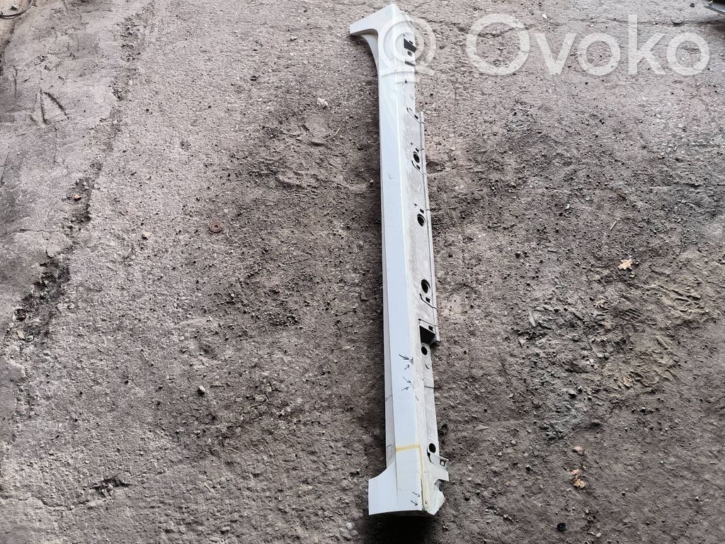Lexus CT 200H Sill 