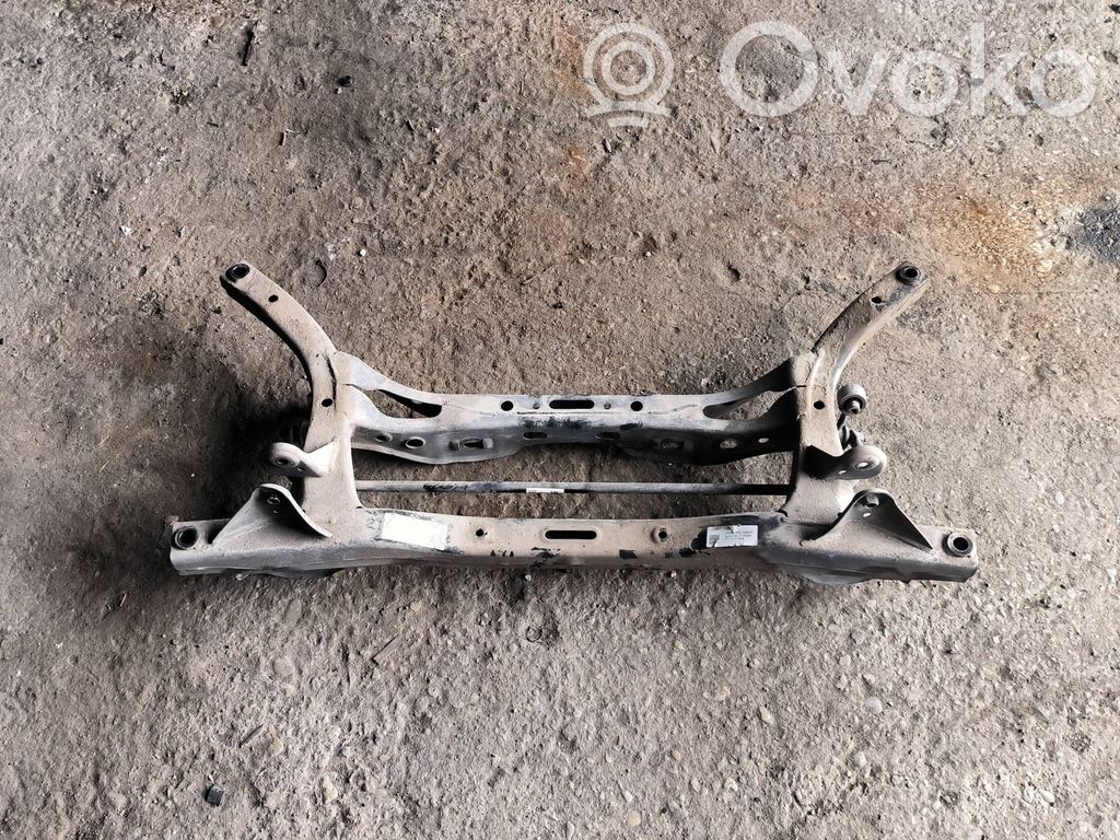 KIA Ceed Galinis traversas 
