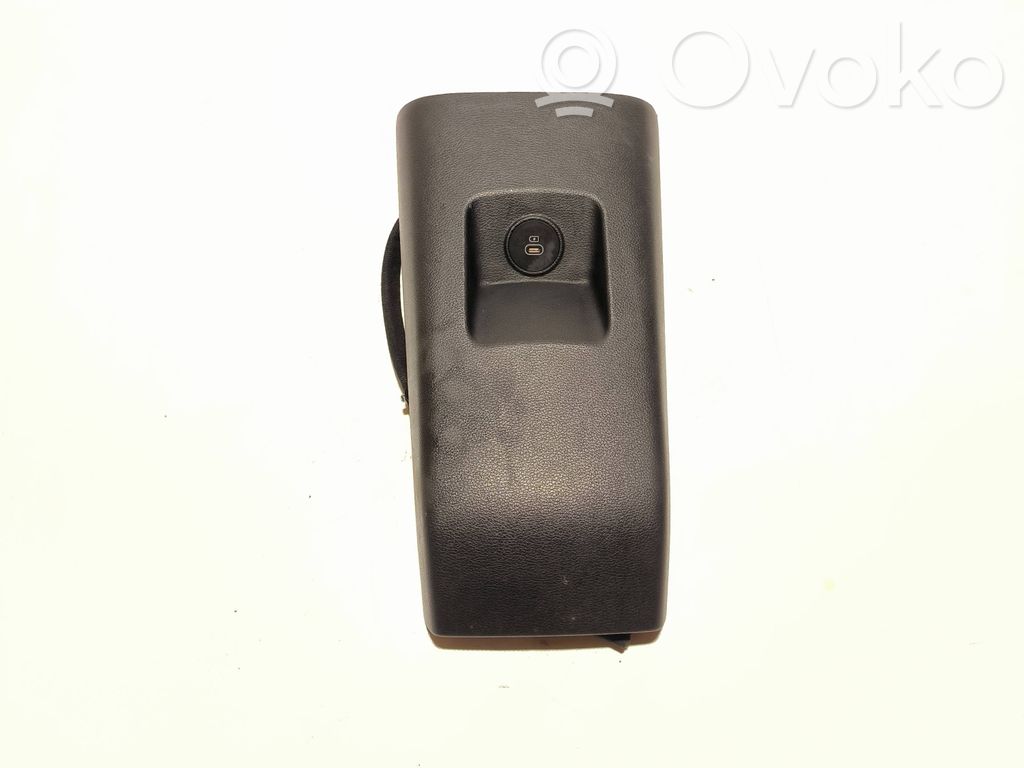 KIA Ceed USB socket connector 