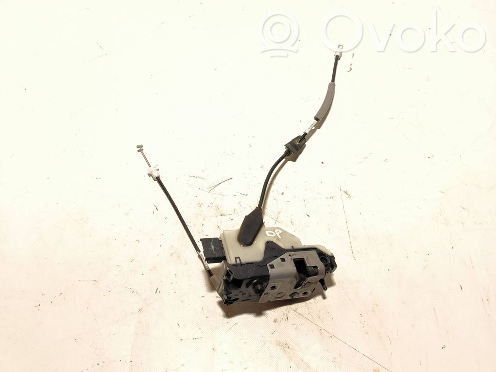 Peugeot 208 I Front door lock 
