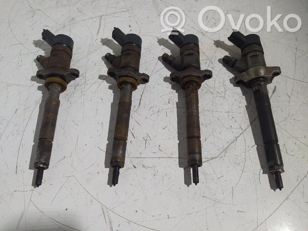 Inyector de combustible   60668057