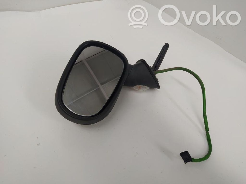 Renault Modus Front door electric wing mirror 