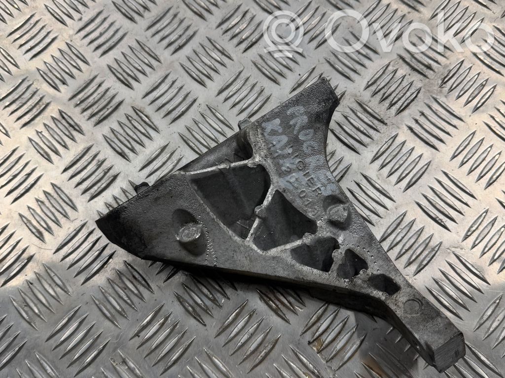 Engine mounting bracket