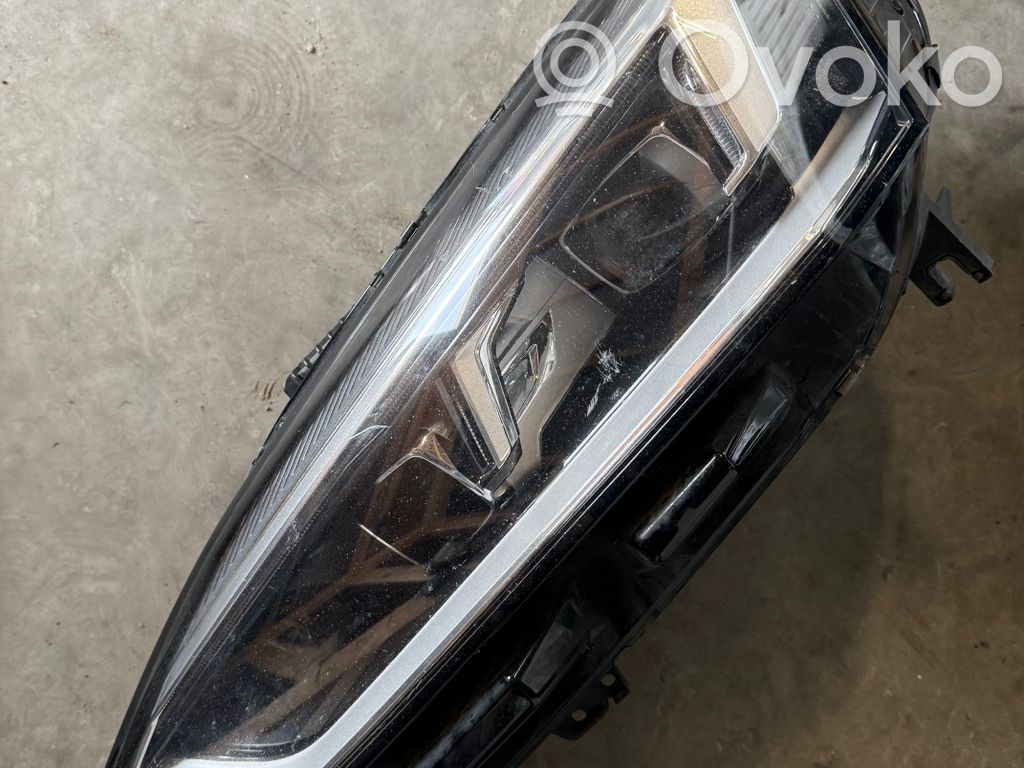 Scheinwerfer   8W6941033D,030110023103