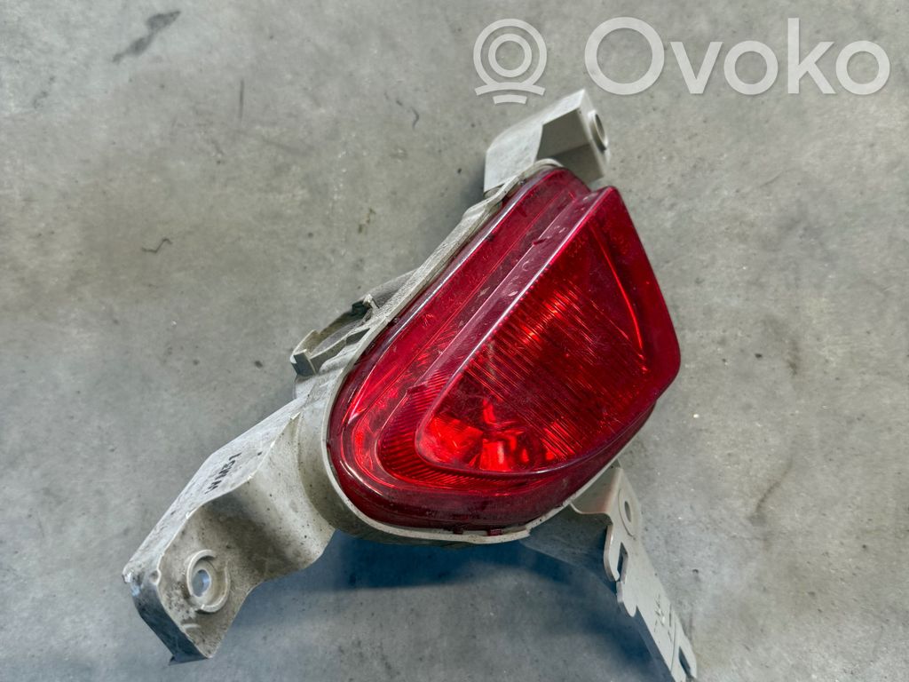 Mazda 2 Aizmugurējais lukturis virsbūvē 