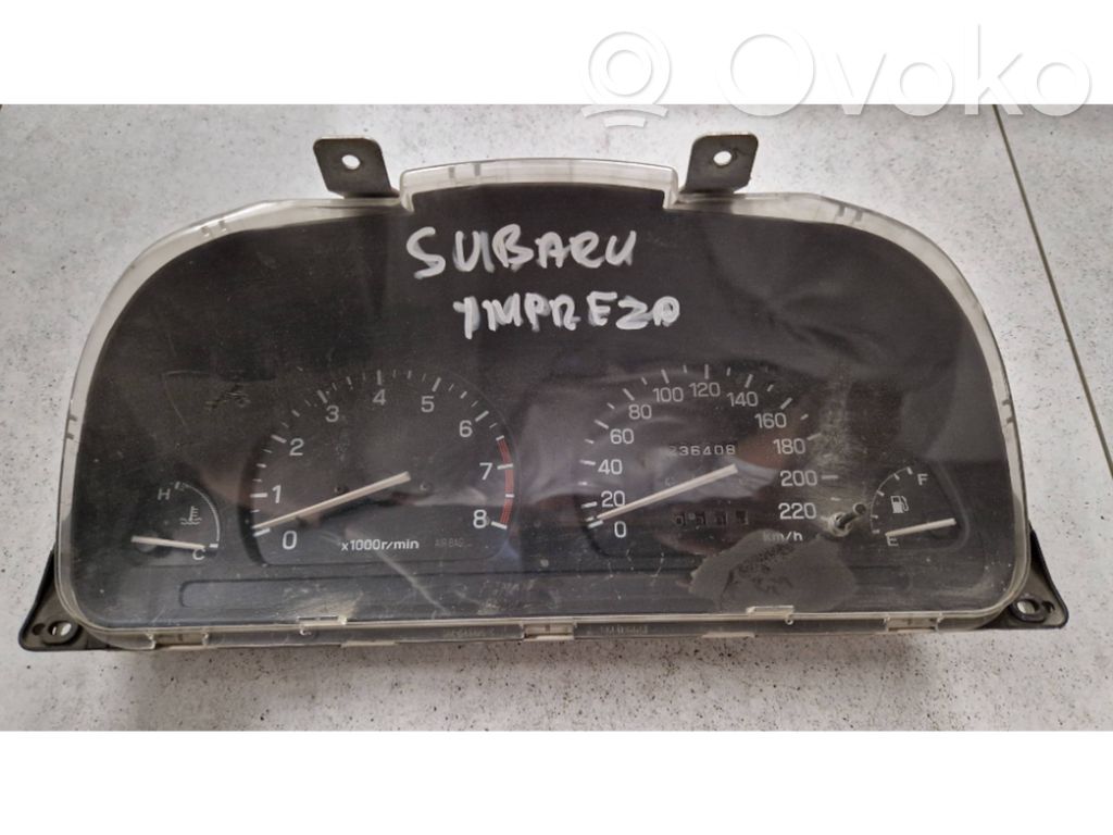 Subaru Impreza I Licznik / Prędkościomierz 