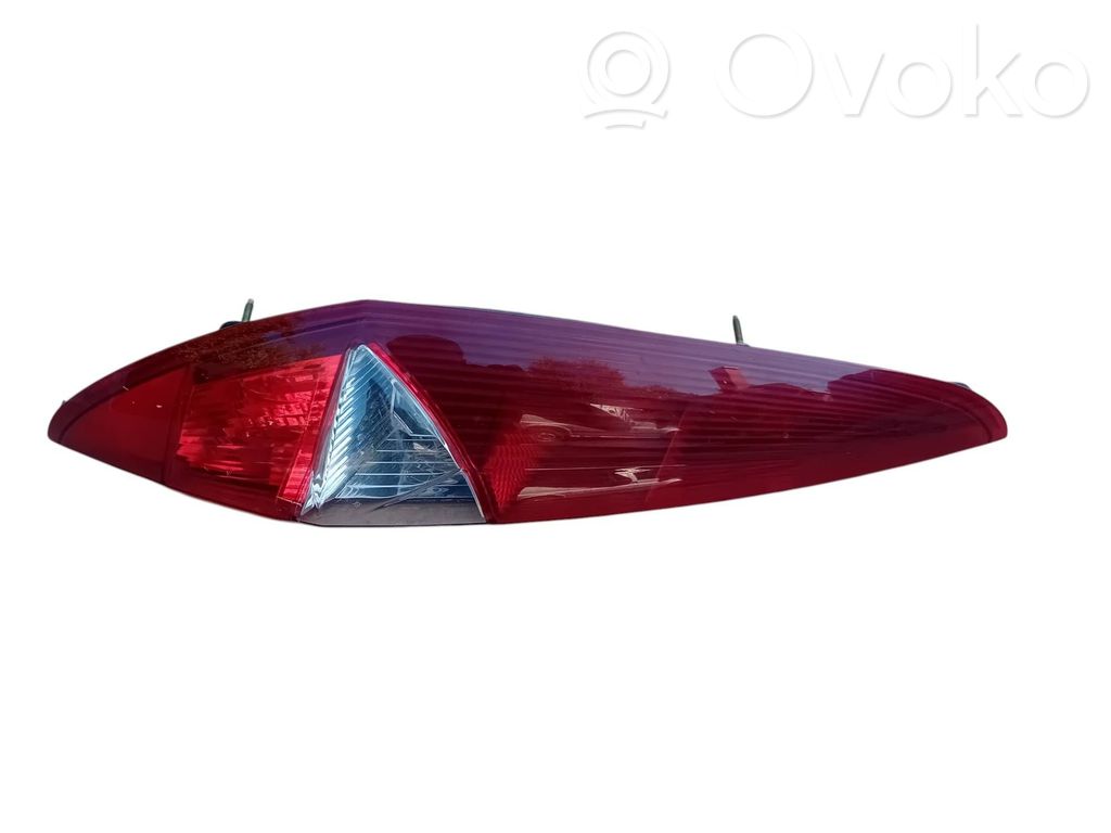 Fiat Punto (188) Aizmugurējais lukturis virsbūvē 