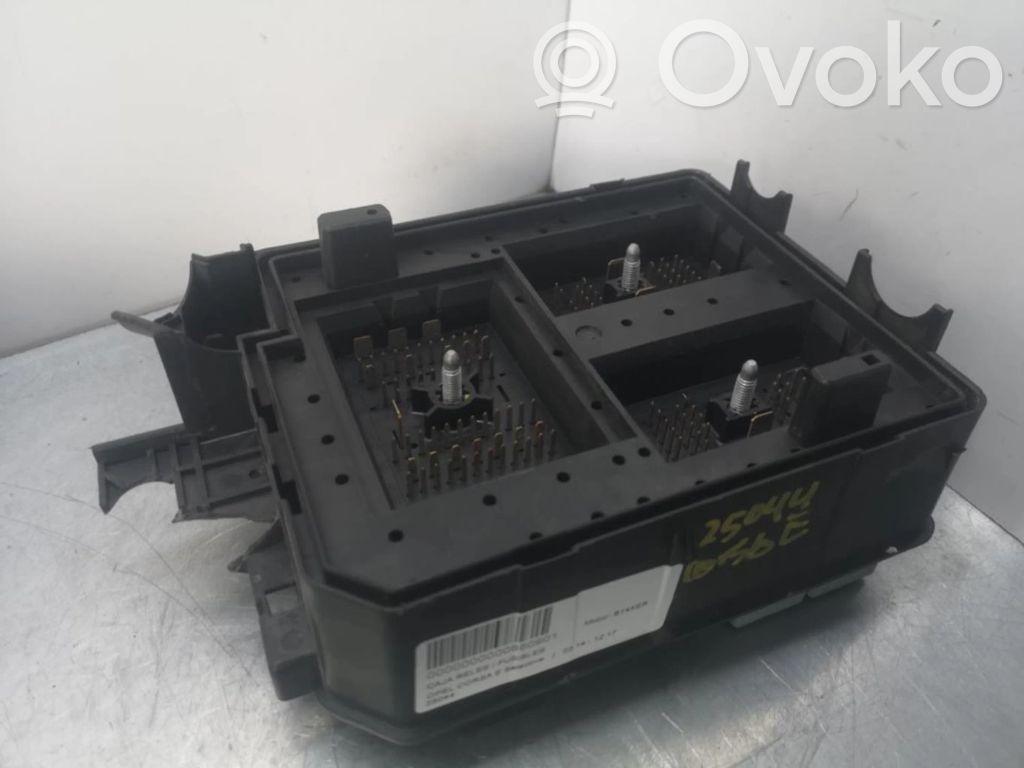 Opel Corsa E Module de fusibles 