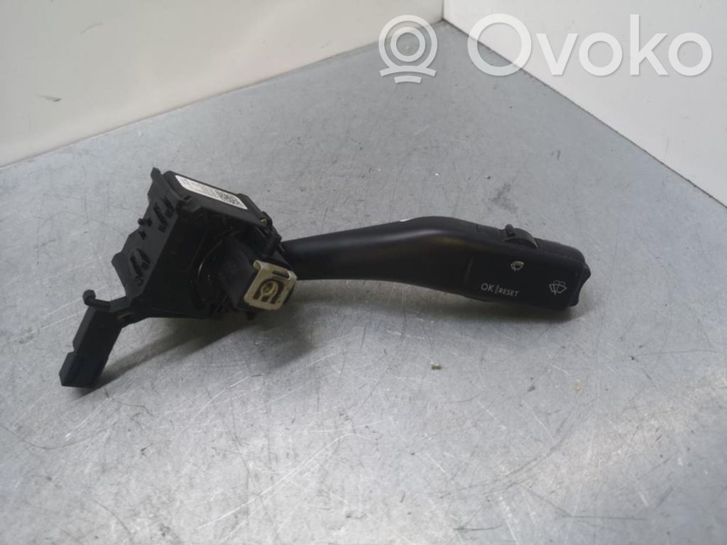 Volkswagen Jetta V Interruptor del limpiaparabrisas 