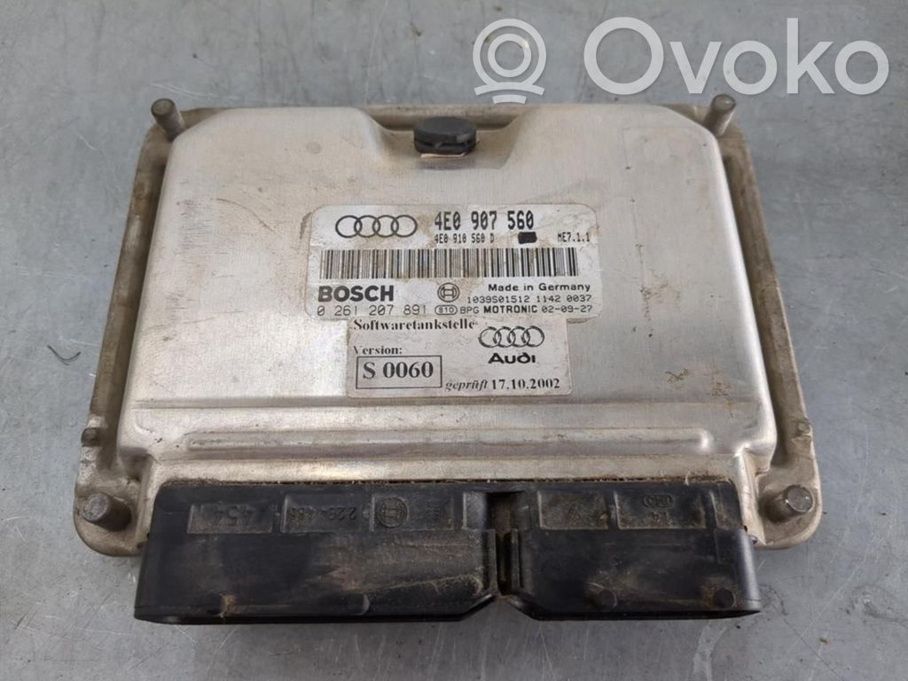 Unidad de control/módulo ECU del motor   4E0907560