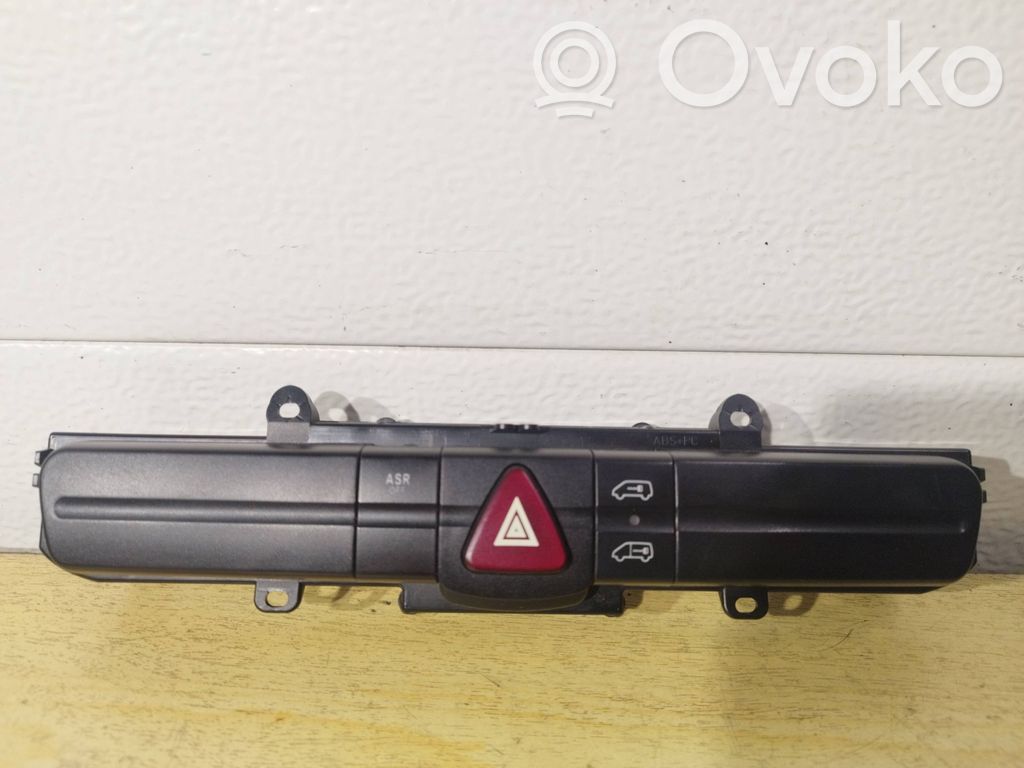 Mercedes-Benz Sprinter W906 Botón interruptor de luz de peligro 