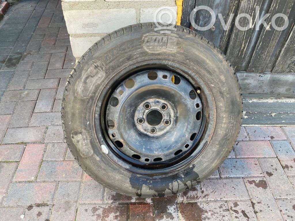 Volkswagen PASSAT B5.5 Opony letnie R15 