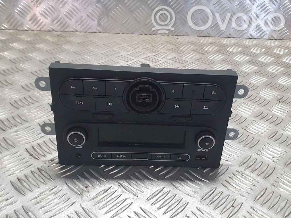 Renault Twingo III Unitate principală radio/CD/DVD/GPS 