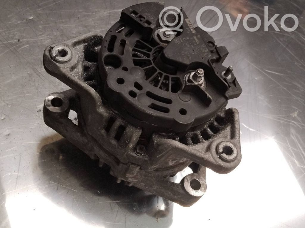 Opel Astra H Alternator 