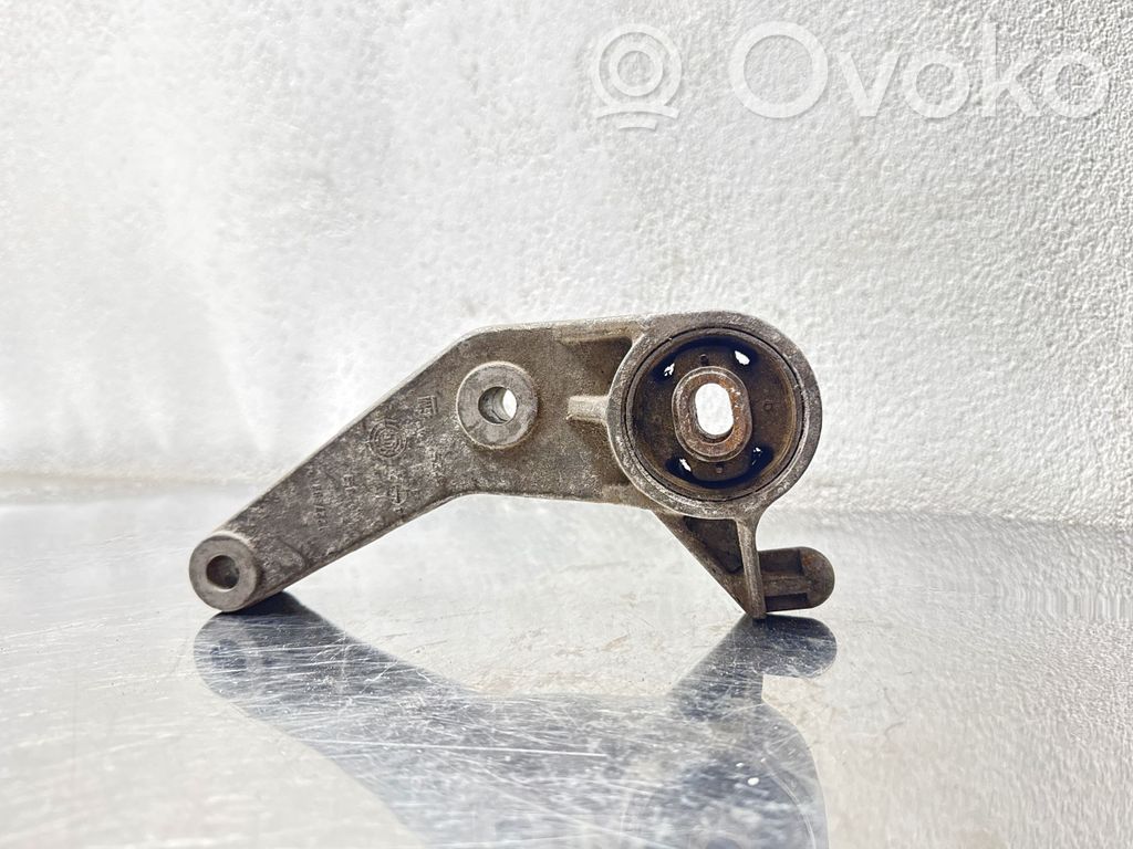 Opel Corsa C Engine mount bracket 
