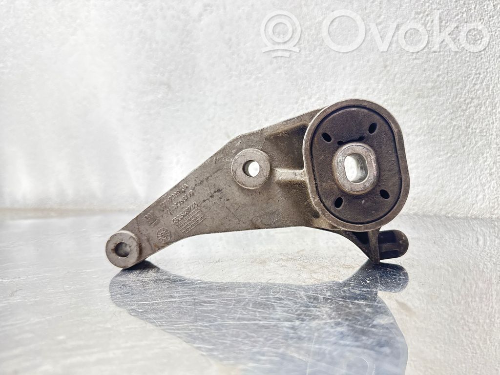 Opel Meriva A Engine mount bracket 