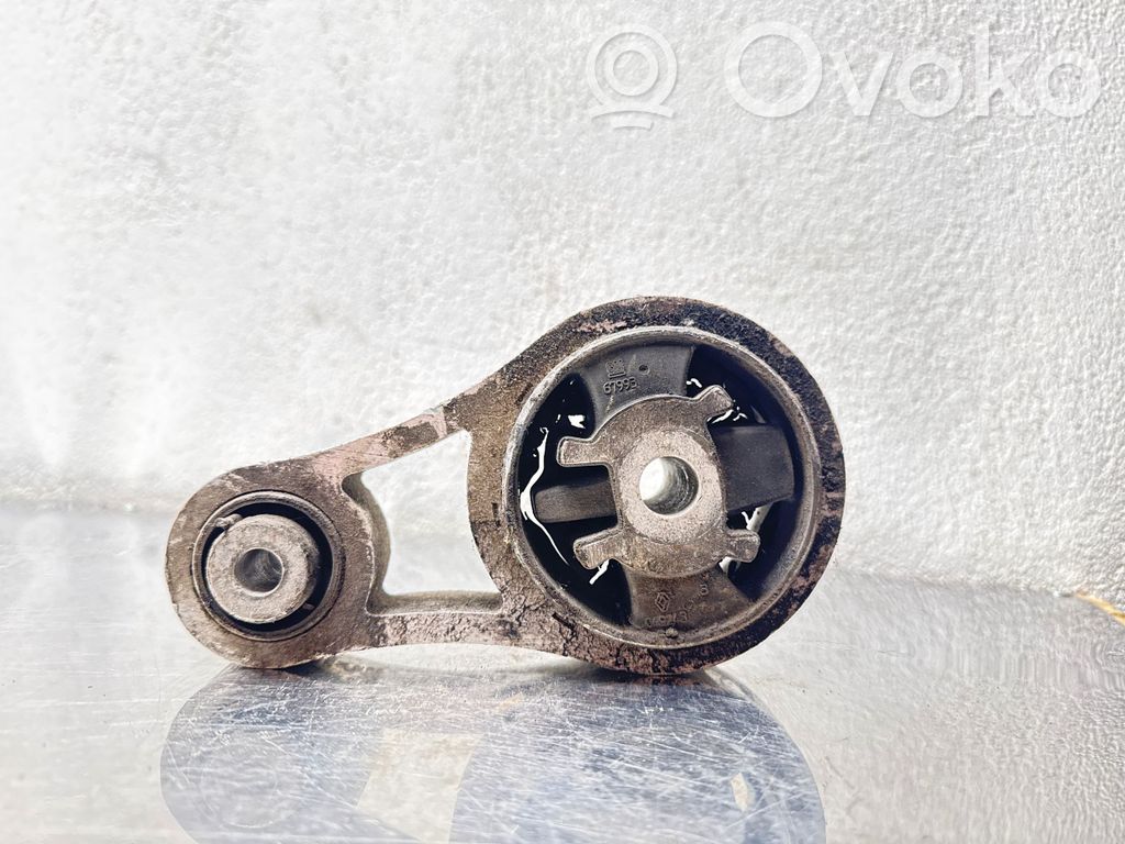 Opel Vivaro Engine mount bracket 
