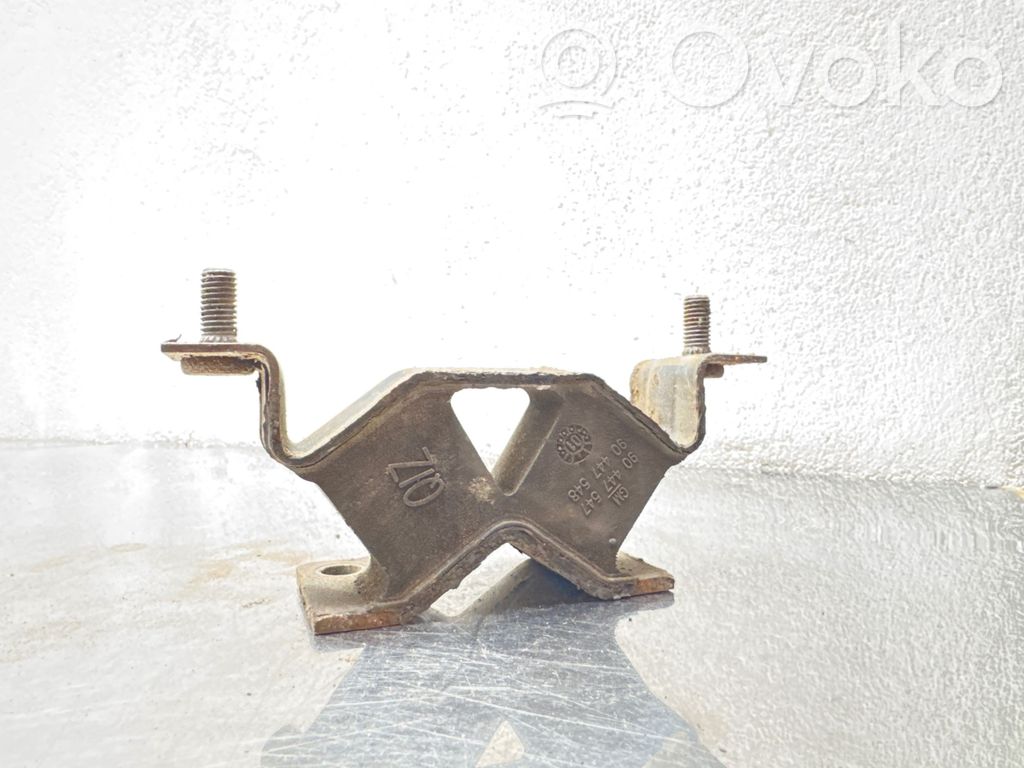 Opel Omega B1 Engine mount bracket 