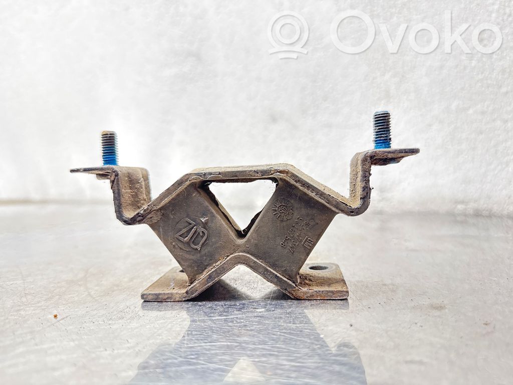 Opel Omega B1 Engine mount bracket 