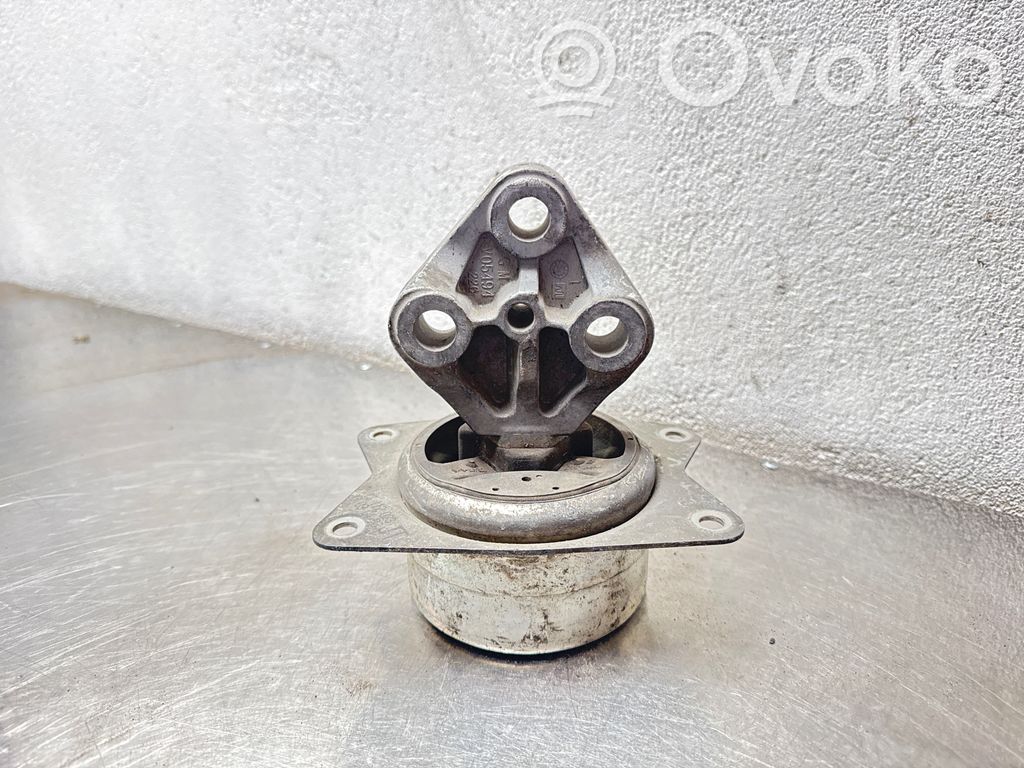 Opel Vectra C Engine mount bracket 