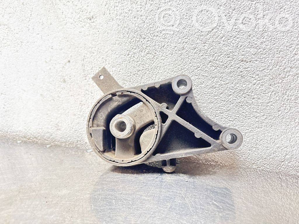 Opel Vectra C Engine mount bracket 