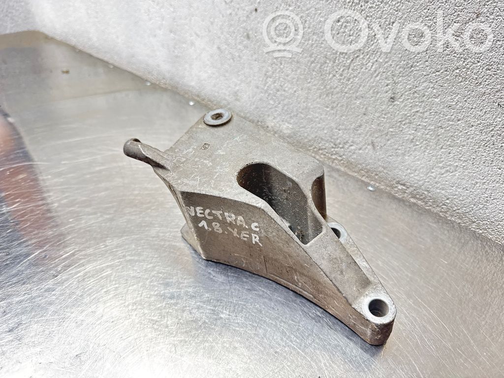 Opel Vectra C Engine mounting bracket 