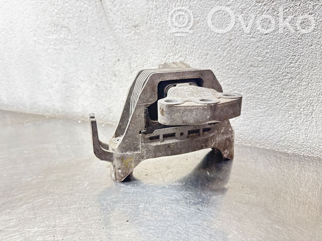 Opel Astra J Engine mount bracket 