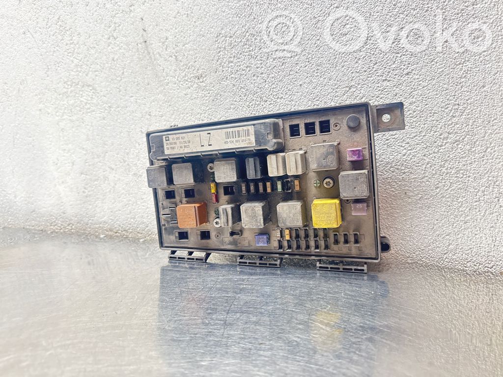 Opel Astra J Sulakemoduuli 