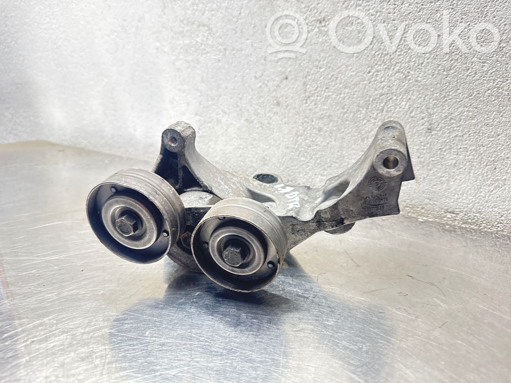 Opel Astra H Generator/alternator belt tensioner 