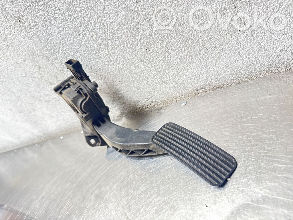 Opel Insignia A Accelerator throttle pedal 