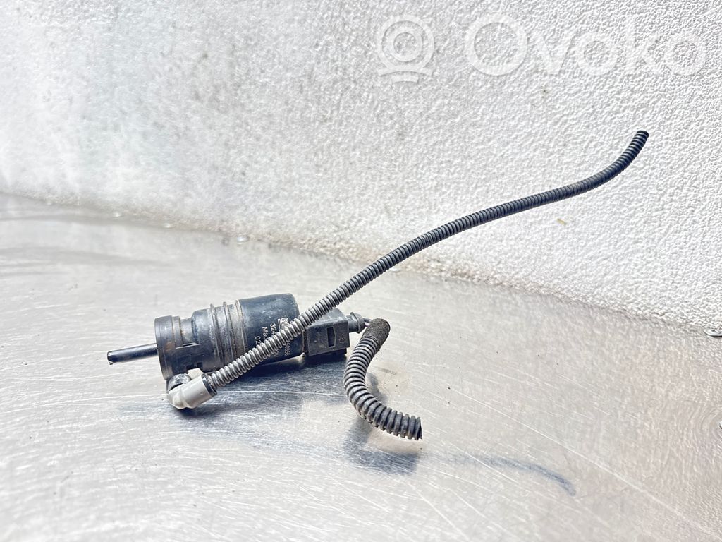 Opel Insignia A Windscreen/windshield washer pump 
