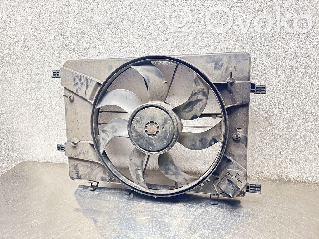 Opel Astra J Elektrinis radiatorių ventiliatorius 