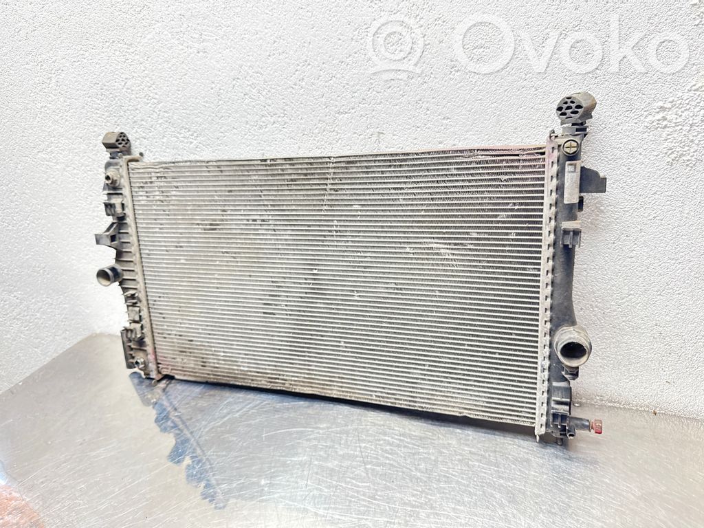 Opel Insignia A Aušinimo skysčio radiatorius 