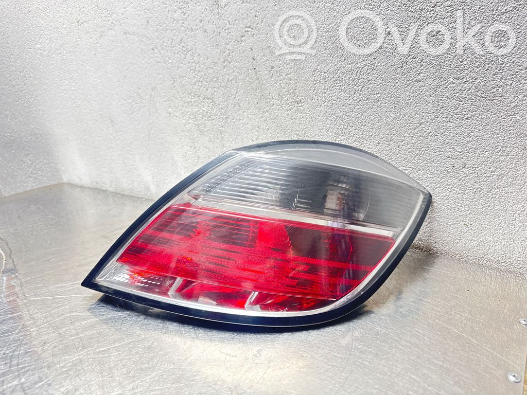 Opel Astra H Luz trasera/de freno 