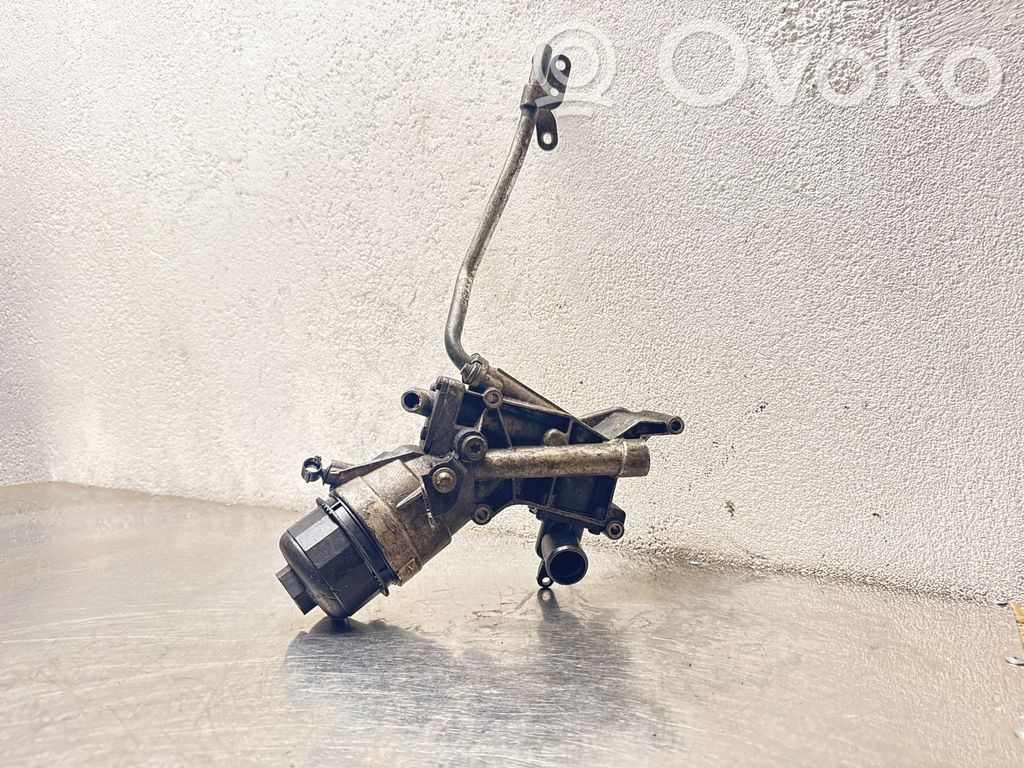 Opel Meriva B Oil filter mounting bracket 