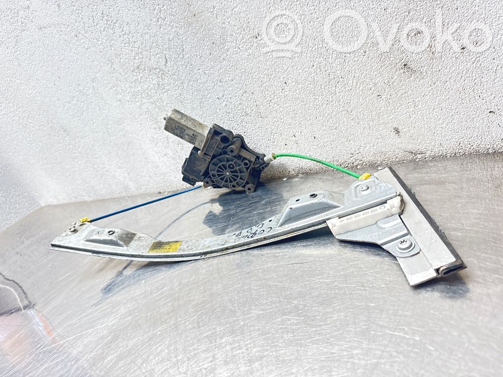 Opel Corsa C Front door window regulator with motor 